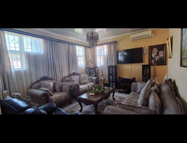 3 BEDROOM FREESTANDING FOR SALE IN GANDHI'S HILL